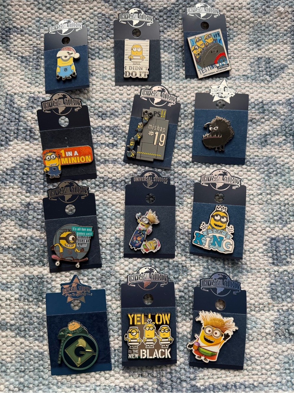 Universal Studios Despicable Me Minions Trading Pin Lot – 12 Pins